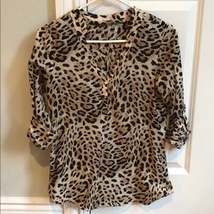 Zara women’s XS leopard print tunic w tab sleeves